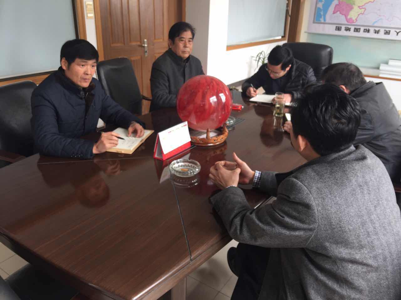洛陽鎮(zhèn)黨委書記，副鎮(zhèn)長走訪調(diào)研我公司